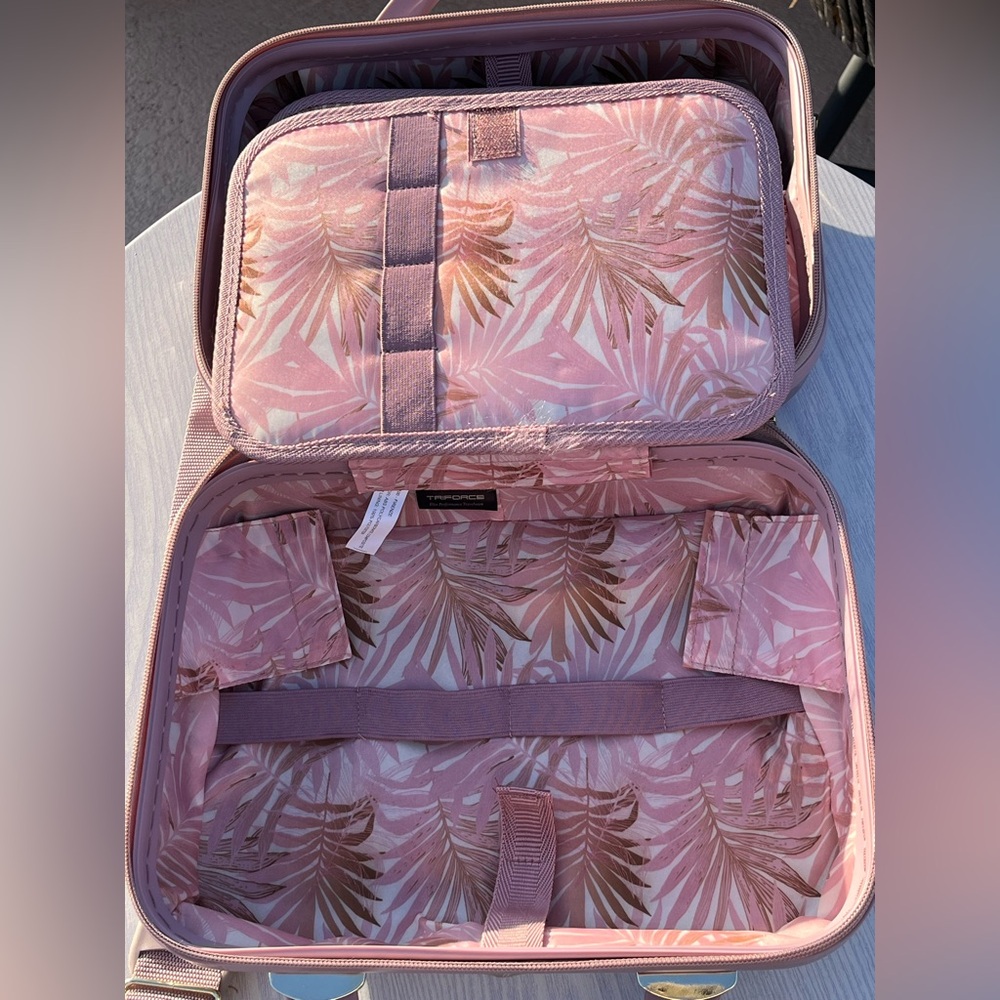 Elegant Pink Travel Beauty Bag - Picture 6 of 13
